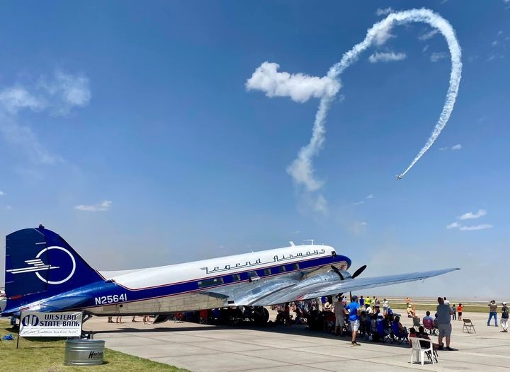 photo of a plane at the air show